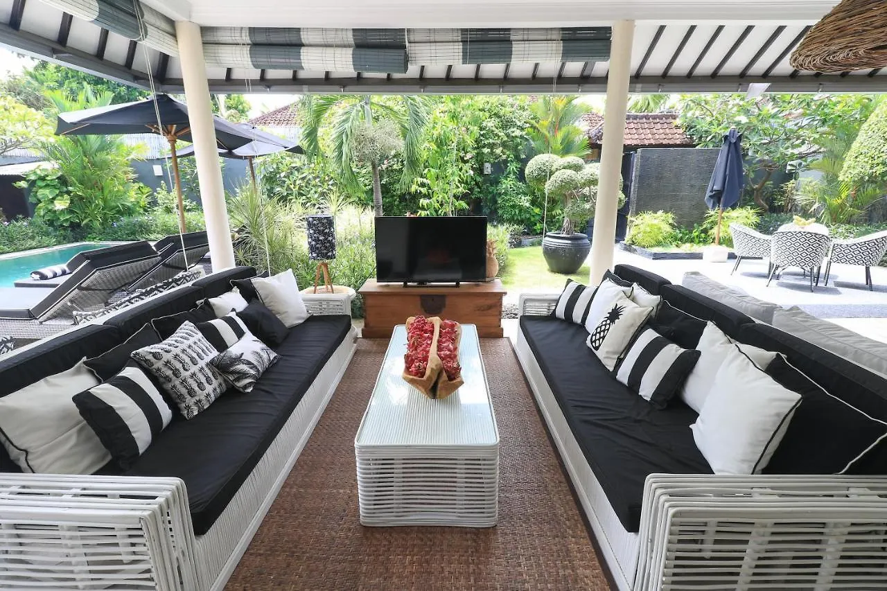 Villa Bloom 1 - 4 Bedrooms, 4 Bathrooms, Private Pool Close To The Beach Seminyak