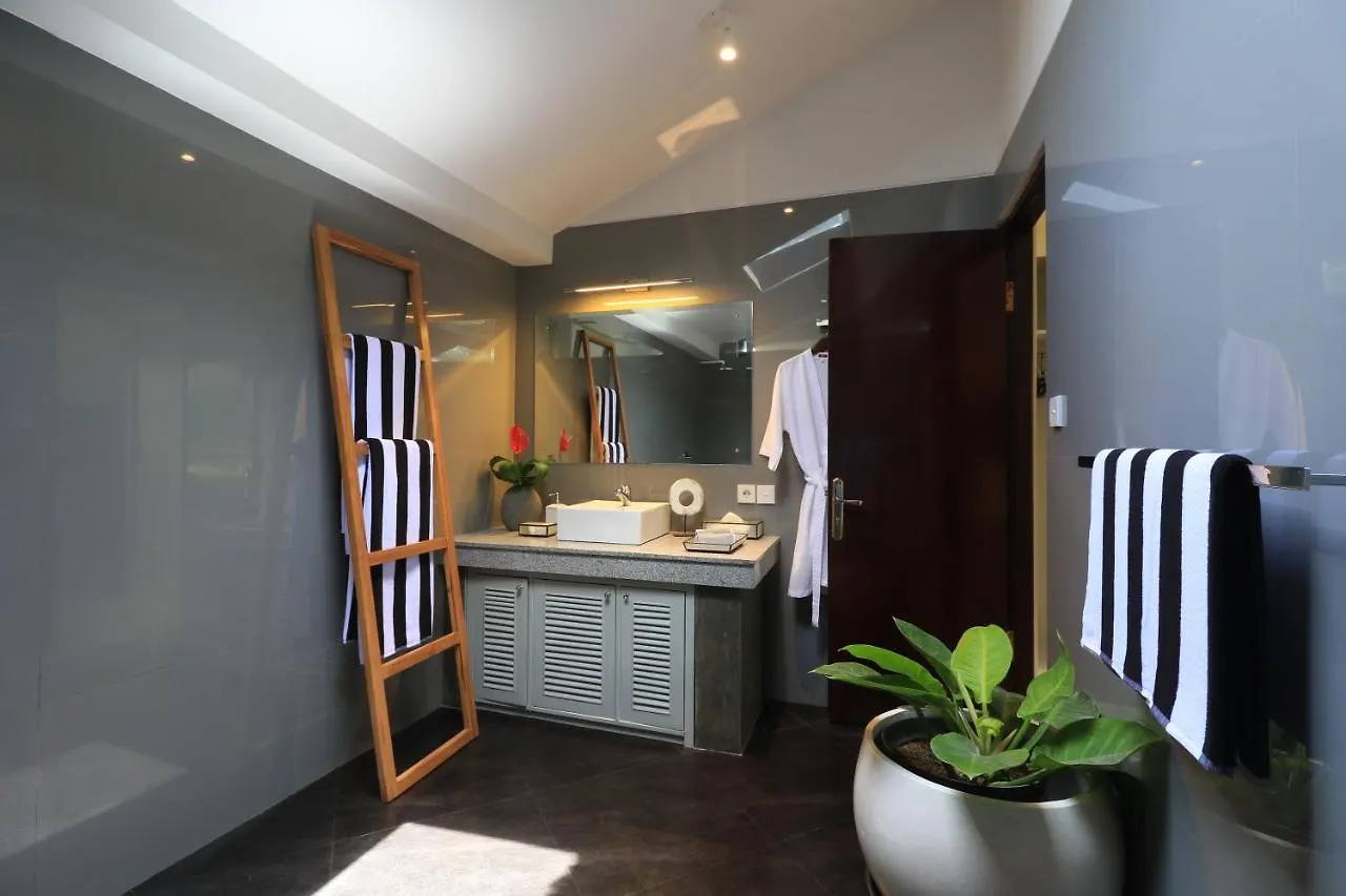 Villa Bloom 1 - 4 Bedrooms, 4 Bathrooms, Private Pool Close To The Beach Seminyak