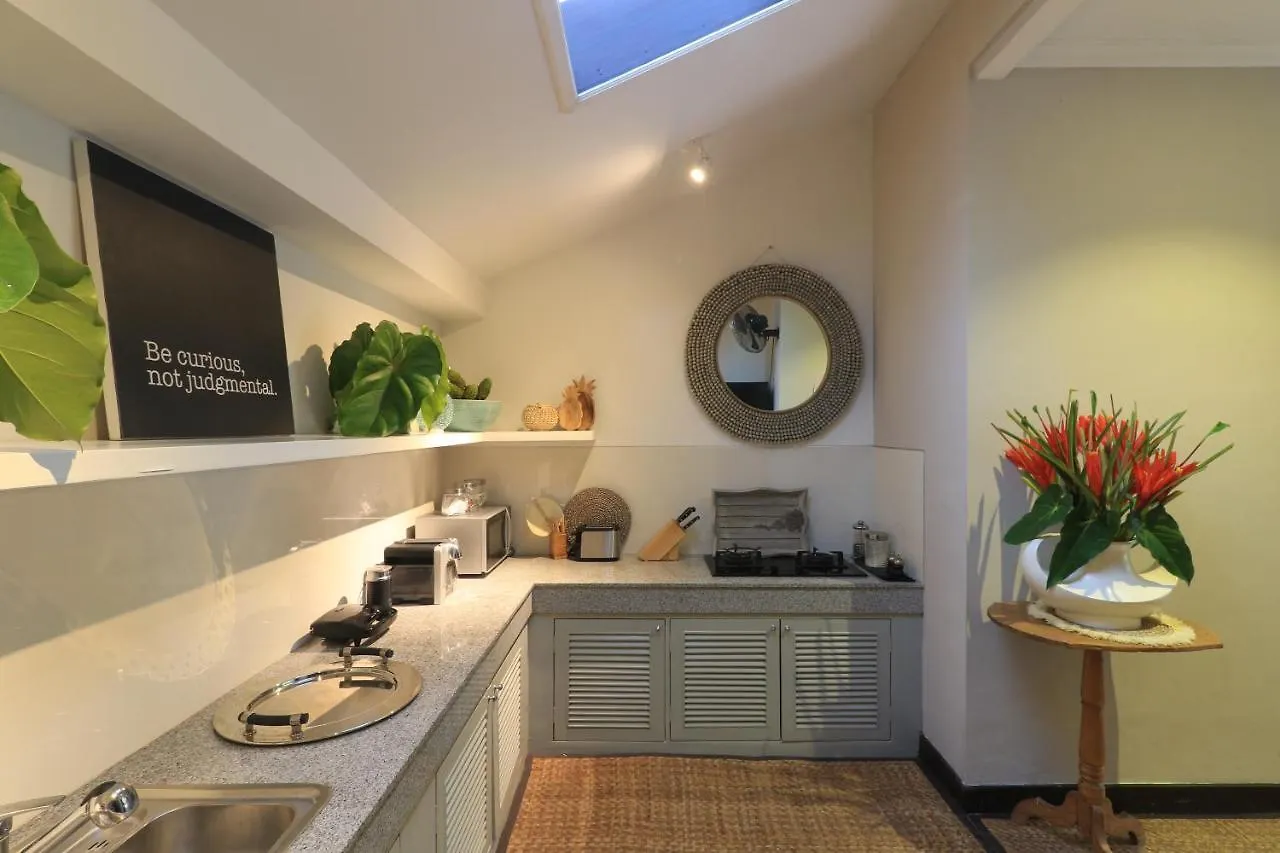 Villa Bloom 1 - 4 Bedrooms, 4 Bathrooms, Private Pool Close To The Beach Seminyak Indonezja