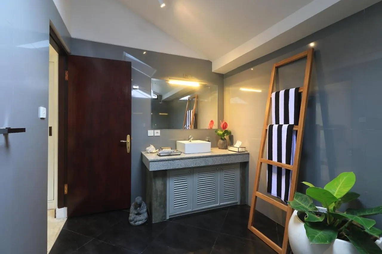 Villa Bloom 1 - 4 Bedrooms, 4 Bathrooms, Private Pool Close To The Beach Seminyak